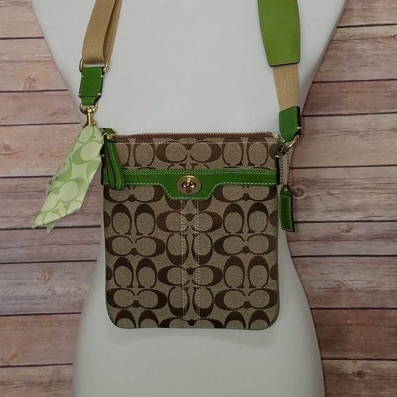 COACH Handbags - COACH Signature Swingpack Crossbody Bag 40688